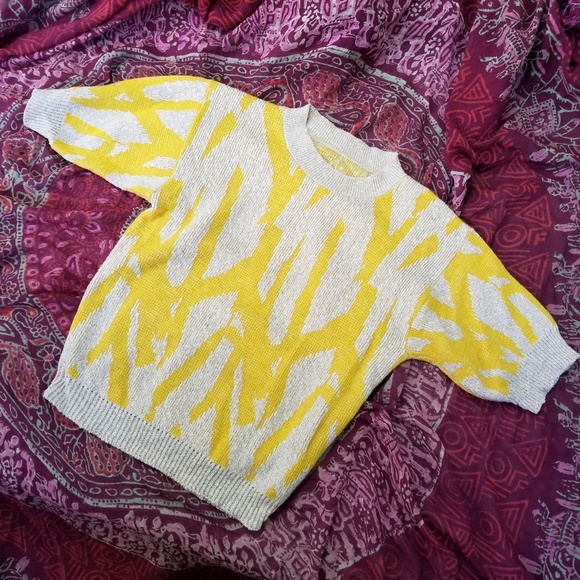 Funky Abstract Sweater - Picture 2 of 3